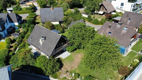 Freistehendes Einfamilienhaus mit Erdsondenheizung, Gaggenau-Küche und Gartenparadies 14