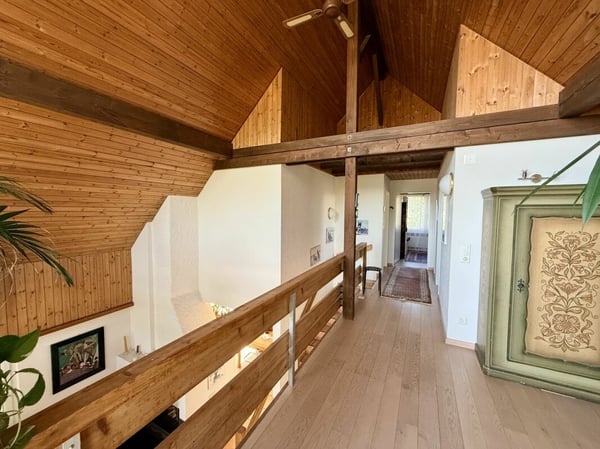 Freistehendes Einfamilienhaus mit Erdsondenheizung, Gaggenau-Küche und Gartenparadies 12