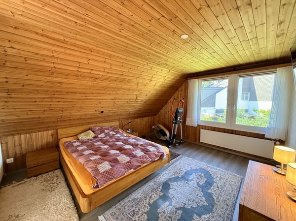 Freistehendes Einfamilienhaus mit Erdsondenheizung, Gaggenau-Küche und Gartenparadies 10
