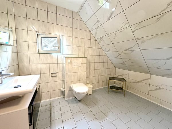 Renditeobjekt mit 20 Zimmern und historischem Charme in Bünzen! 9