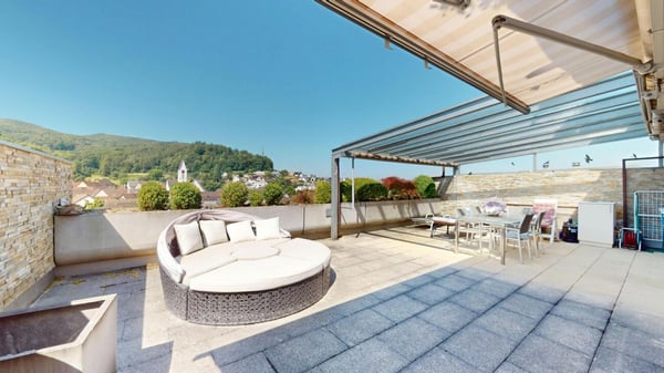 Wohnen mit Aussicht - lichtdurchflutete Terrassenwohnung mit Pool & Sauna in Zeiningen 2