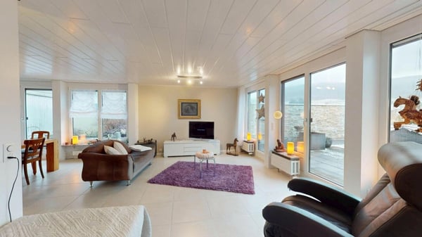 Wohnen mit Aussicht - lichtdurchflutete Terrassenwohnung mit Pool & Sauna in Zeiningen 4