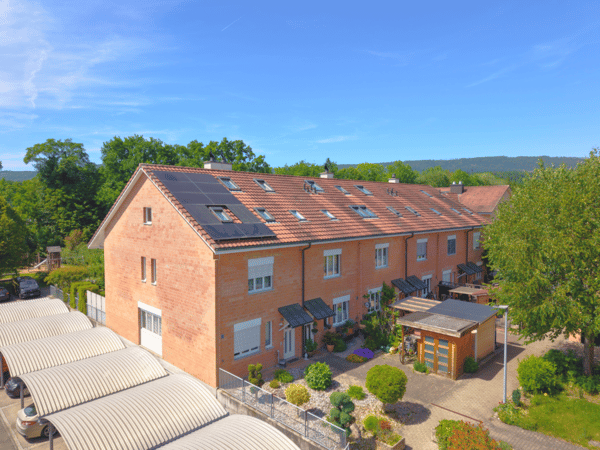 Ruhig gelegenes 6.5-Zimmer-Reihenfamilienhaus mit viel Platz