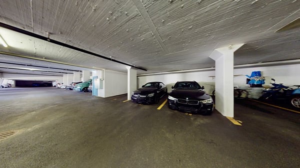 Exklusive 4.5-Zimmer-Wohnung in Greppen - Wohnen mit See- und Bergblick 24