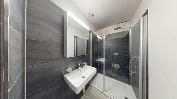 Wohnen wie im Einfamilienhaus: 5.5-Zimmer-Maisonette auf 168 m² nahe der Aare 12