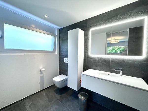 Hochwertiges Wohnen mit Whirlpool in moderner 6.5-Zimmer-Wohnung in Gümmenen! 9