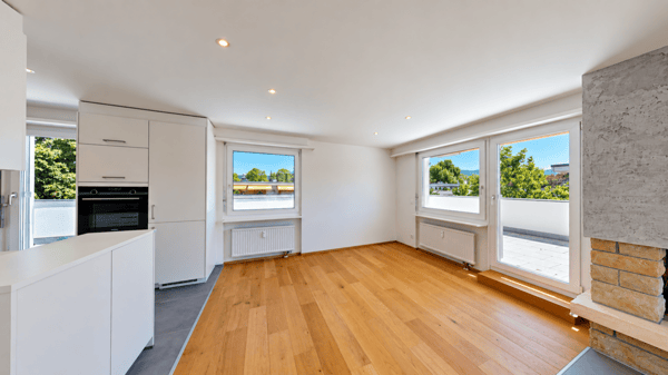 Modernisierte Attikawohnung mit traumhafter 360°-Terrasse 6