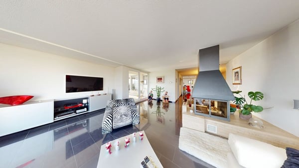 5.5 Zimmer Terrassenwohnung mit grosszügigen Aussenflächen & Weitsicht 3