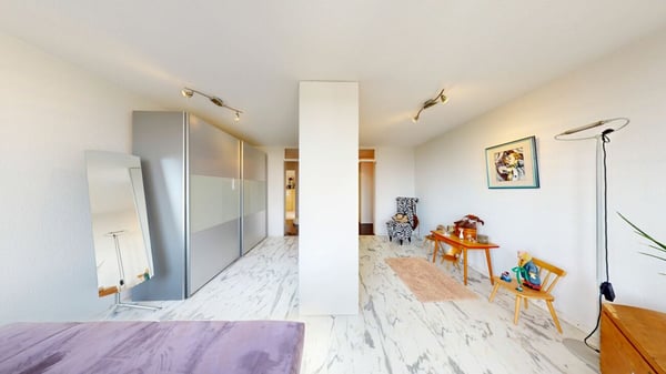 5.5 Zimmer Terrassenwohnung mit grosszügigen Aussenflächen & Weitsicht 10