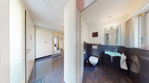 5.5 Zimmer Terrassenwohnung mit grosszügigen Aussenflächen & Weitsicht 8