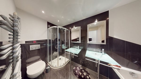 5.5 Zimmer Terrassenwohnung mit grosszügigen Aussenflächen & Weitsicht 7