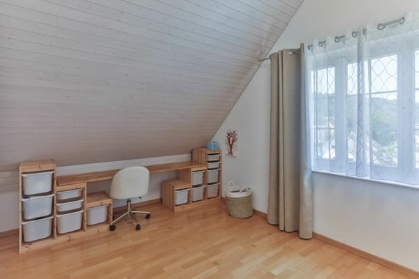 Exklusives Landhaus mit Pool & idyllischem Garten in Pfungen 15