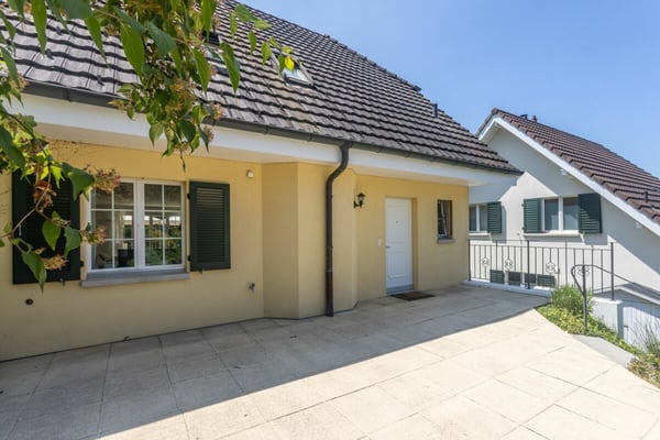 Exklusives Landhaus mit Pool & idyllischem Garten in Pfungen 6