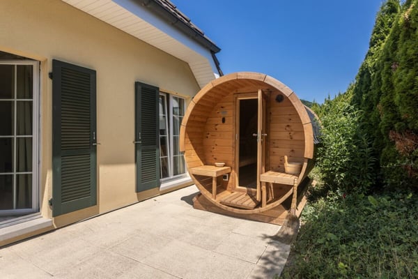 Exklusives Landhaus mit Pool & idyllischem Garten in Pfungen 7