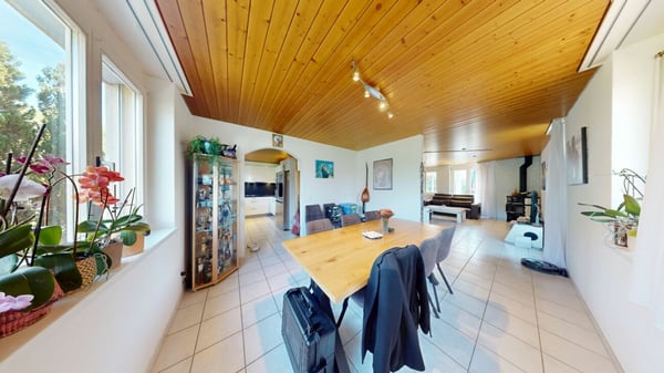 Grosszügiges 6.5 Zimmer Doppeleinfamilienhaus mit Wintergarten 6