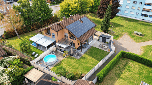 Attraktives 4.5 Zimmer Doppeleinfamilienhaus mit grossem Garten 1