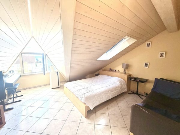 Grosszügiges 7.5-Zimmer Doppel-Einfamilienhaus in Bellach! 6