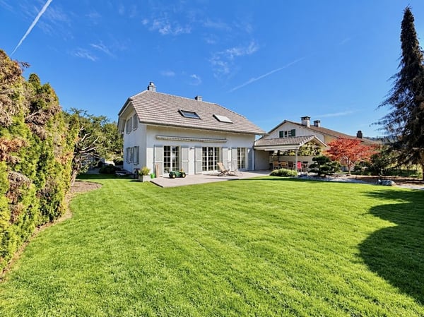 Charmantes Einfamilienhaus mit grosszügigem Garten! 1