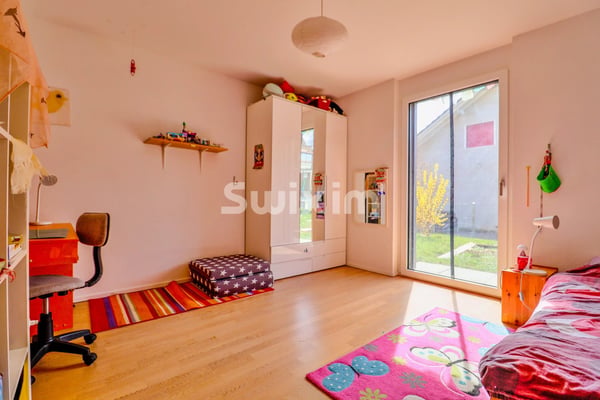 Exclusivité ! Appartement 4.5 pièces avec jardin privatif de 250 m2 8