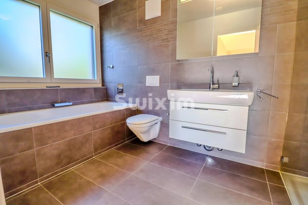 Exclusivité ! Appartement de standing avec vue sur le Lac ! 8