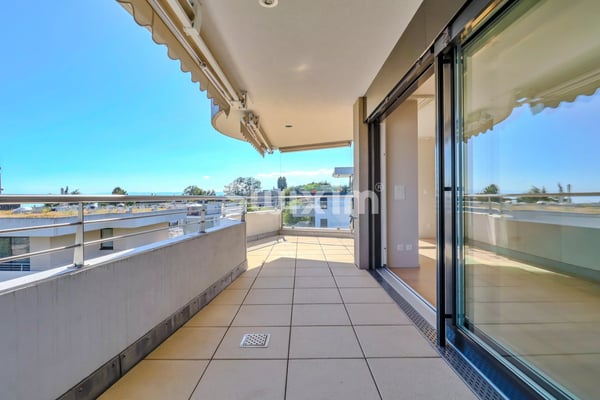 Exclusivité ! Appartement de standing avec vue sur le Lac ! 2