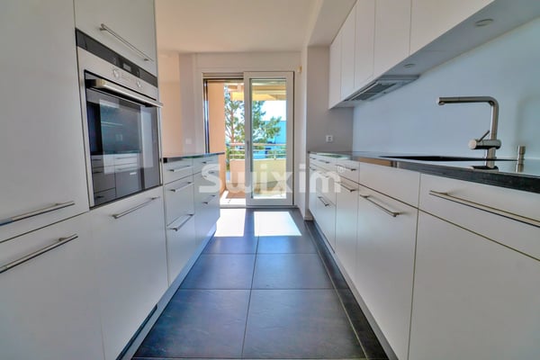 Exclusivité ! Appartement de standing avec vue sur le Lac ! 4