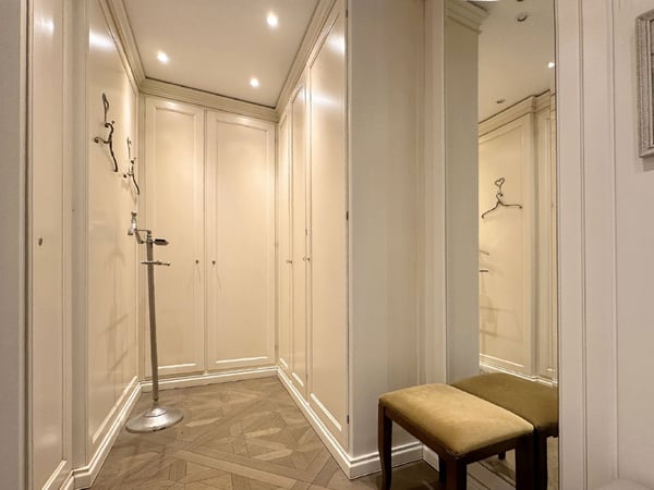 RARE: luxurious 7-Room apartment in a private residence / Magnifique 7 pièces 7