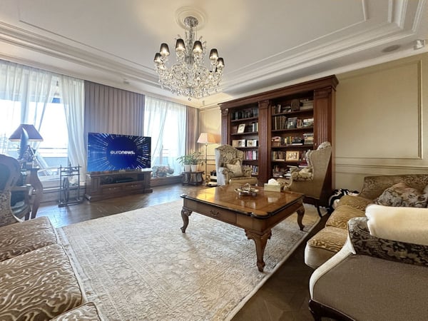 RARE: luxurious 7-Room apartment in a private residence / Magnifique 7 pièces 1