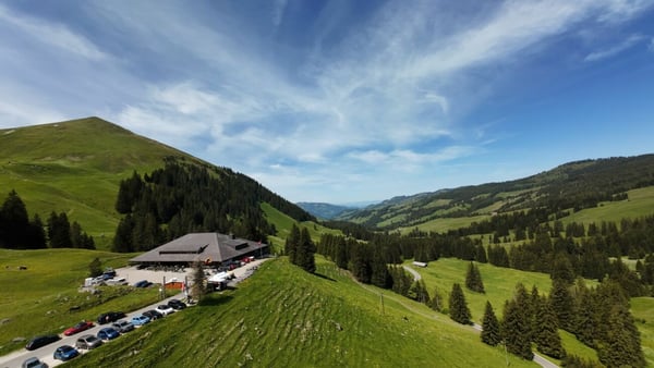 Restaurant Hotel untere Gantrischhütte 11