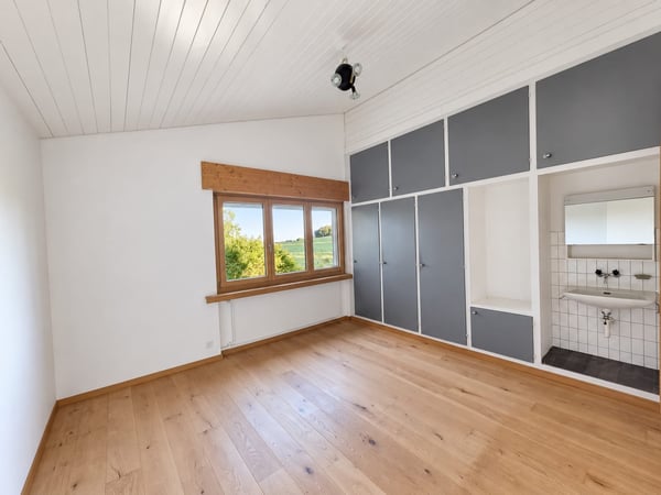 5.5-Zimmer-Haus mit Garten in Gempenach mieten 13