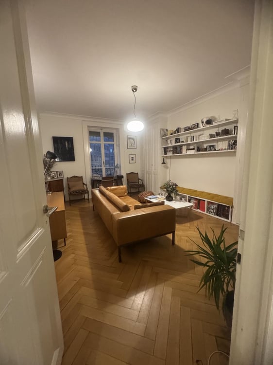 Magnifique appartement 1 pièces avec rez-de-jardin au coeur de Rive 3