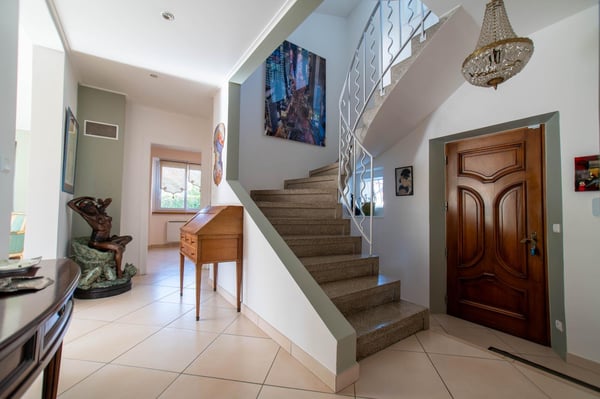 Superbe villa avec piscine et terrain constructible aux portes de Genève 11