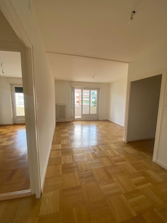 Bel appartement de 2.5 pièces avec grand balcon 2
