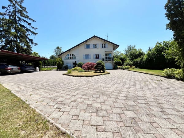 Superbe Villa Individuelle sur une Parcelle de 3000 m² ? Grand-Saconnex. 9