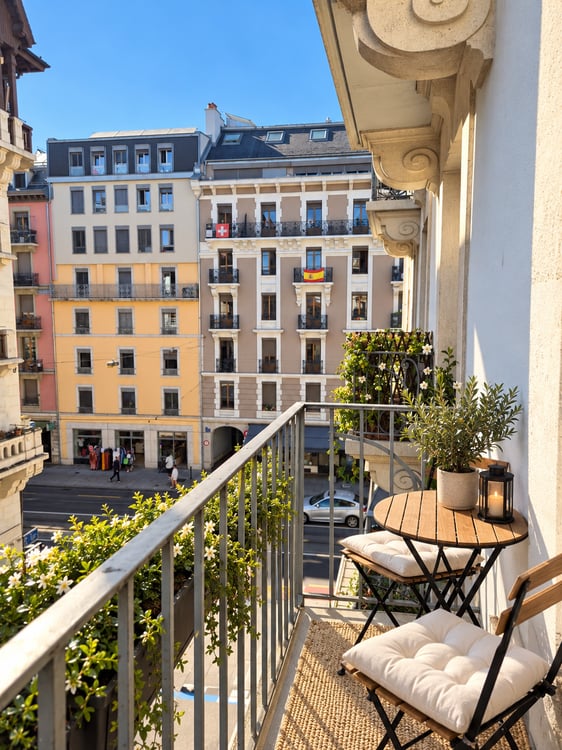 Appartement lumineux de 3.5 pièces avec balcon à Genève 2