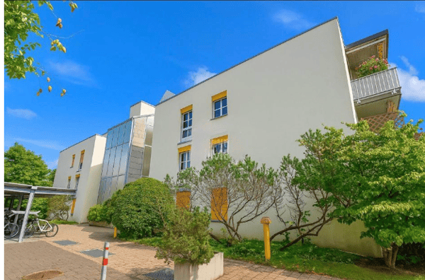 Zentrale 1.5-Zimmer-Wohnung mit Balkon in Lyss 1