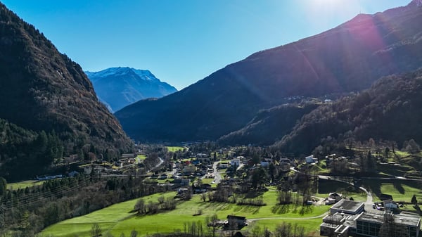 Solidi 893 m³ di Volume, Spazio, Luce e Natura 34