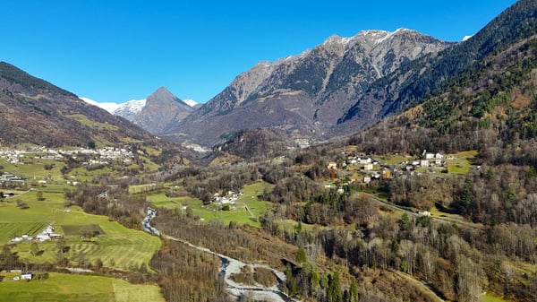 Solidi 893 m³ di Volume, Spazio, Luce e Natura 36