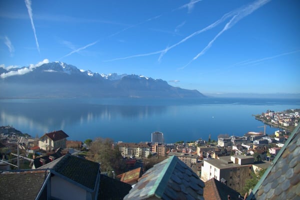 EXCLUSIF À MONTREUX ! Maison vigneronne unique avec vue Lac 1