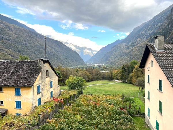 Flexibles Zweifamilienhaus mit Potenzial in Giornico, Tessin 1