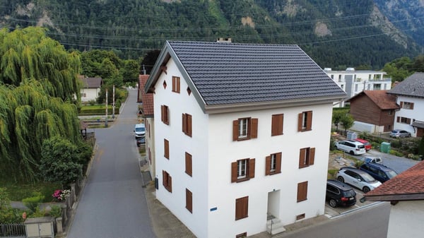 Kernsaniertes Mehrfamilienhaus mit 4 Einheiten in Rhäzüns - Attraktive Kapitalanlage in Graubünden 2