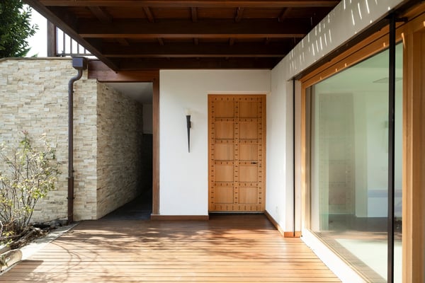 Stilvolle Villa mit Aussenpool 8