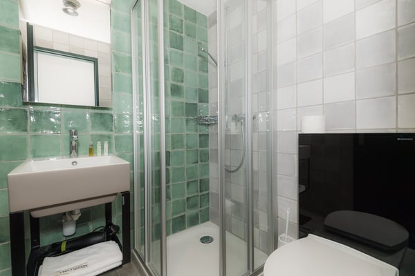 Modernes Möbliertes Zimmer an zentraler Lage in Kriens 5