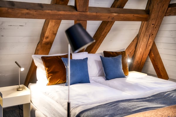 Neues möbliertes Attika-Loft an sehr zentraler Lage in Altdorf 4