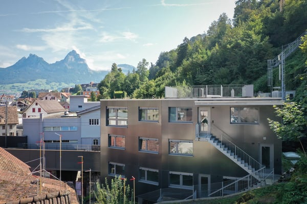 Exklusives Wohn- & Gewerbehaus in Brunnen 3