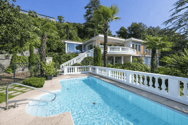 Villa panoramica con vista Lago di Lugano e piscina 1