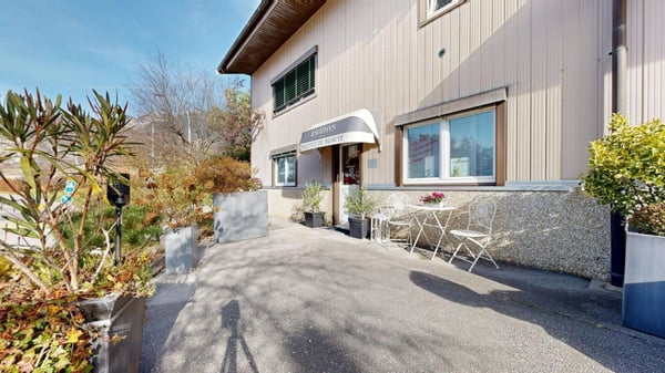 INSTITUT DE BEAUTÉ Á REPRENDRE 5