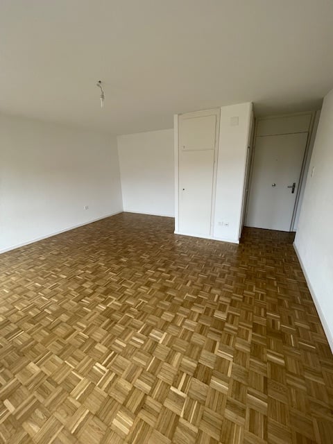 Appartement 2 pièces rénové à La Chaux-de-Fonds 6