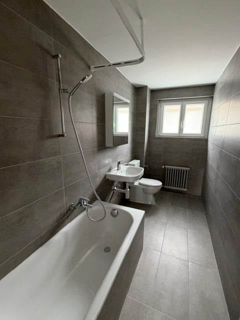 Magnifique Appartement 4.5 pièces rénové avec terrasse à Cressier 11