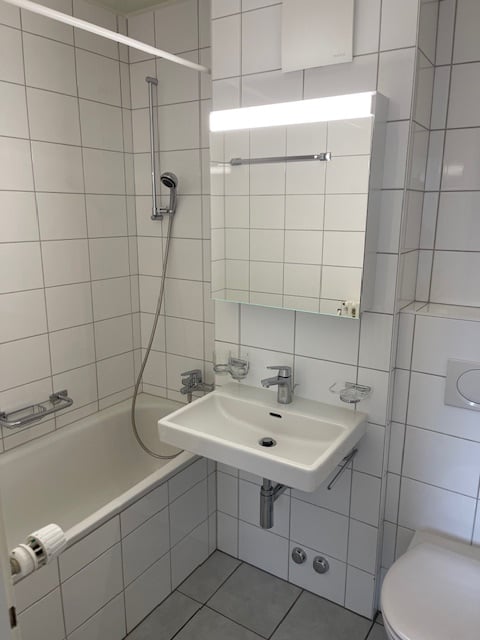 Bel Appartement 3 pièces rénové, calme, avec balcon à Cortaillod 2